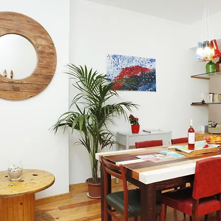 Magnificent Historical Centre Apart With Terrace * Lissabon