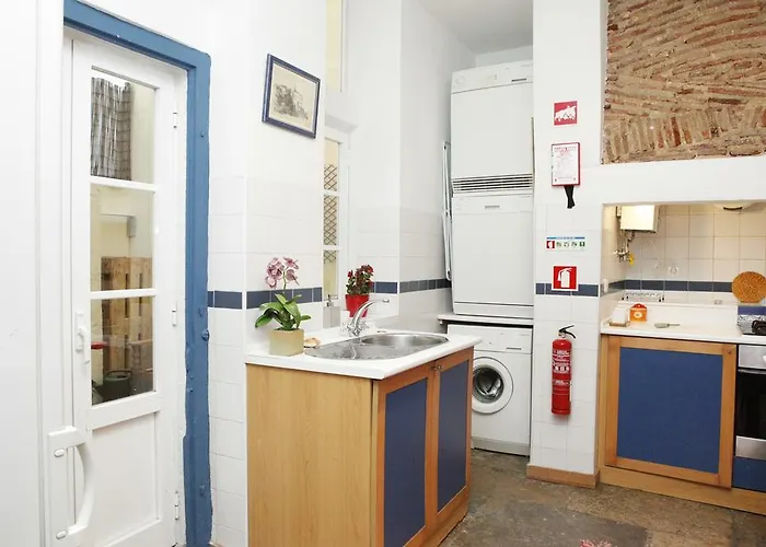 Magnificent Historical Centre With Terrace شقة Lisboa