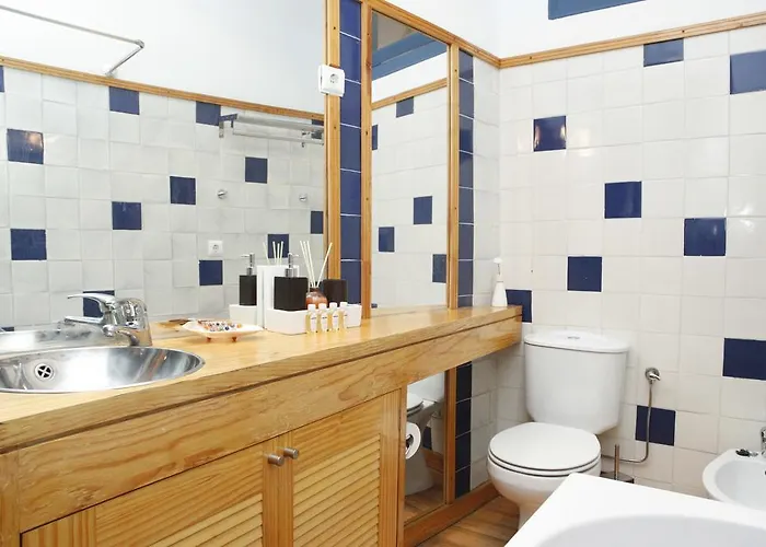 Magnificent Historical Centre With Terrace شقة